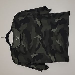 Old Navy Camo Crop T